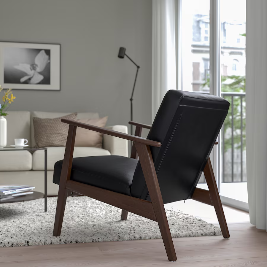 Fauteuil noir en cuir EKENÄSET
